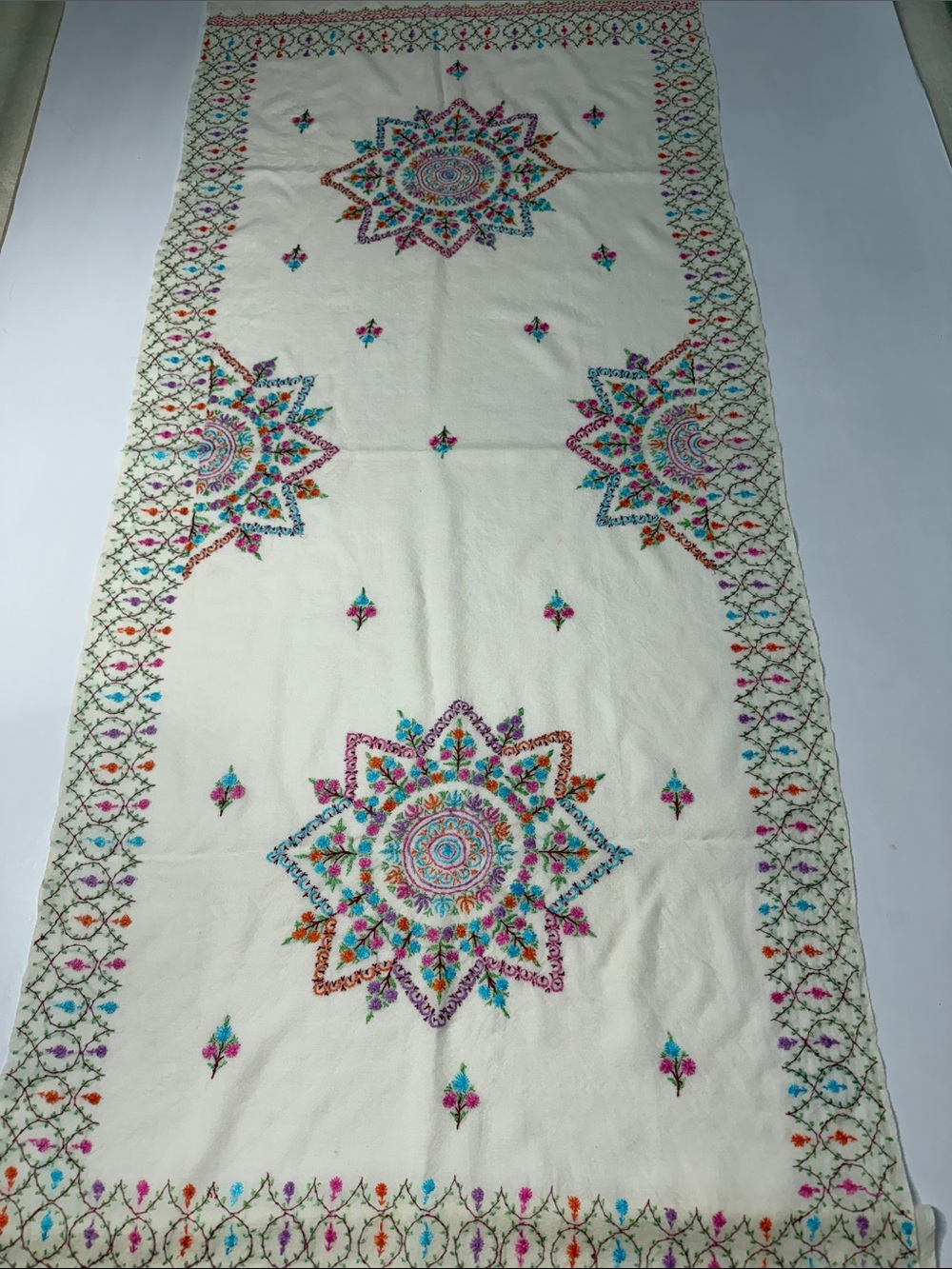 Hand Embroidered Shawl Cream/Off-white 29”x78” it appears to be wool